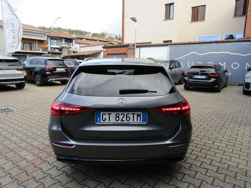 Usata Mercedes C220 Night 200 CV (147 kW) 2022 Grigio selenite Station wagon