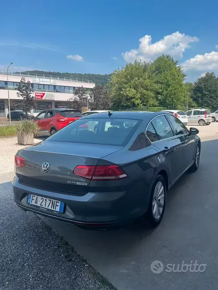 Usata VW Passat Business 150 CV (110 kW) 2015 Grigio Berlina