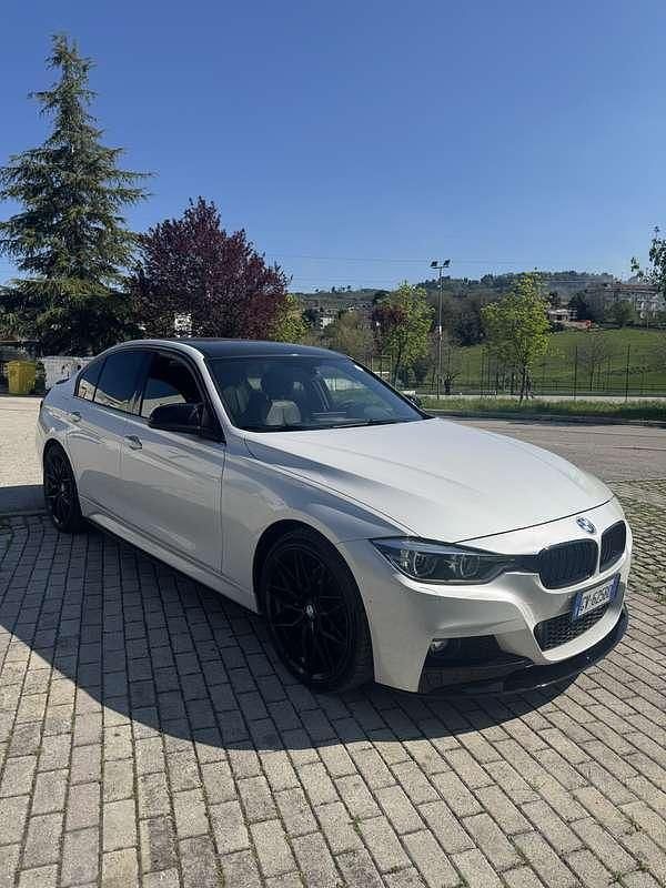 Usata 2019 BMW 330 M Sport Tre volumi | 32.000 € (Buon prezzo) - Immagine 1/4