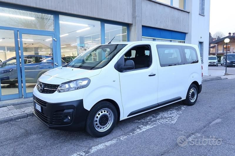 Usata Opel Zafira Life Business 122 CV (89 kW) 2021 Bianco Monovolume