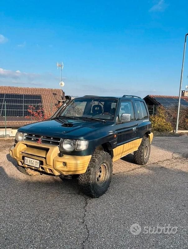 Usata Mitsubishi Pajero Top 125 CV (91 kW) 1998 Verde SUV