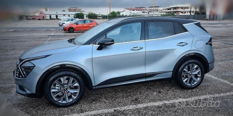 Usata Kia Sportage 180 CV (132 kW) 2023 Grigio SUV