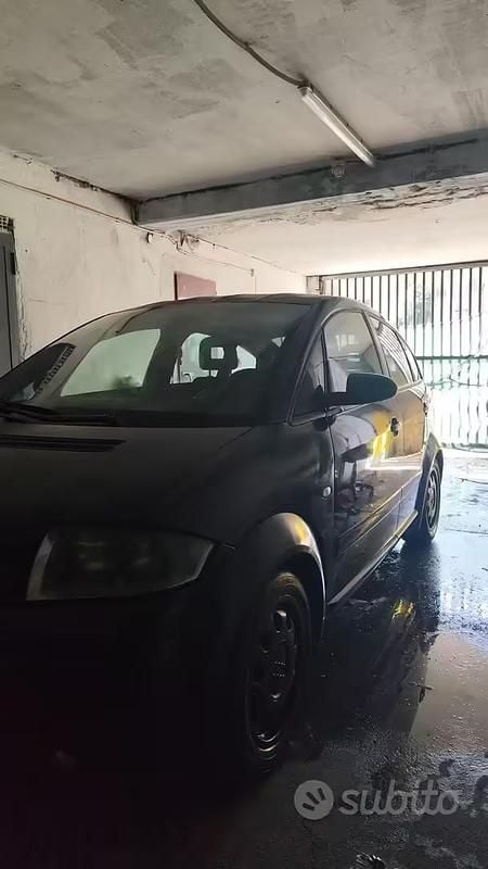 Usata Audi A2 75 CV (55 kW) 2001 Nero Utilitaria