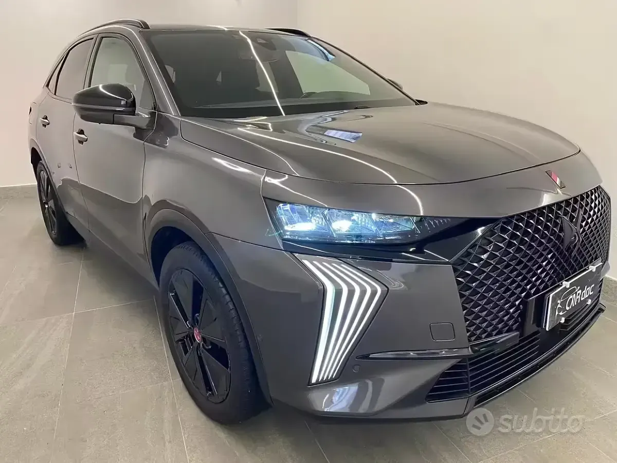 Usata DS Automobiles DS7 Crossback Performance 131 CV (96 kW) 2023 Grigio SUV