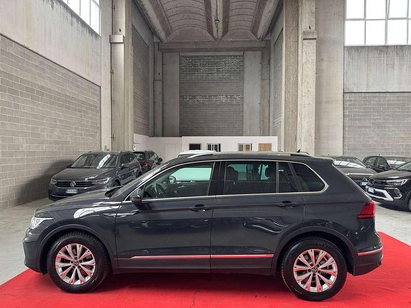 Usata VW Tiguan Life 150 CV (110 kW) 2022 Grigio SUV