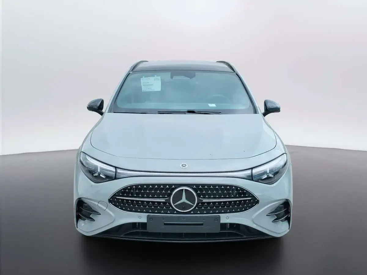 Nuova Mercedes CLA220 190 CV (139 kW) 2026 Alpinagrau unilack Berlina