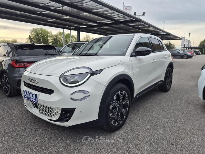 Usata Fiat 600 La Prima 111 CV (81 kW) 2025 Bianco SUV