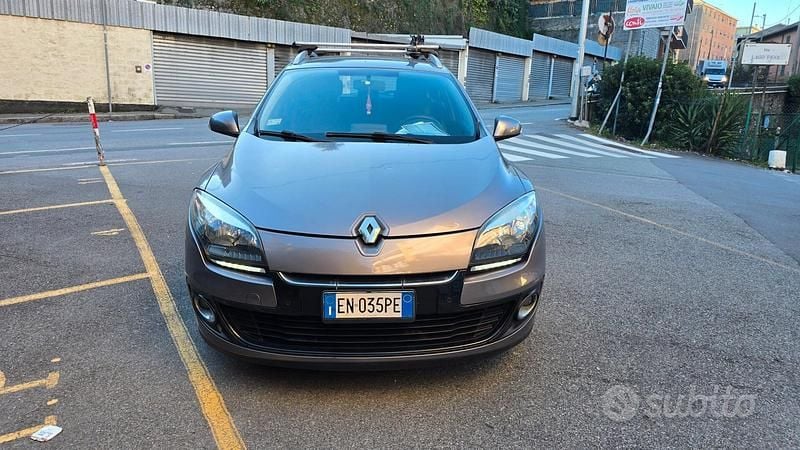 Grigio Usata 2012 Renault Mégane GrandTour Bose Edition Station wagon | 4600 € (Super prezzo) - Immagine 1/4