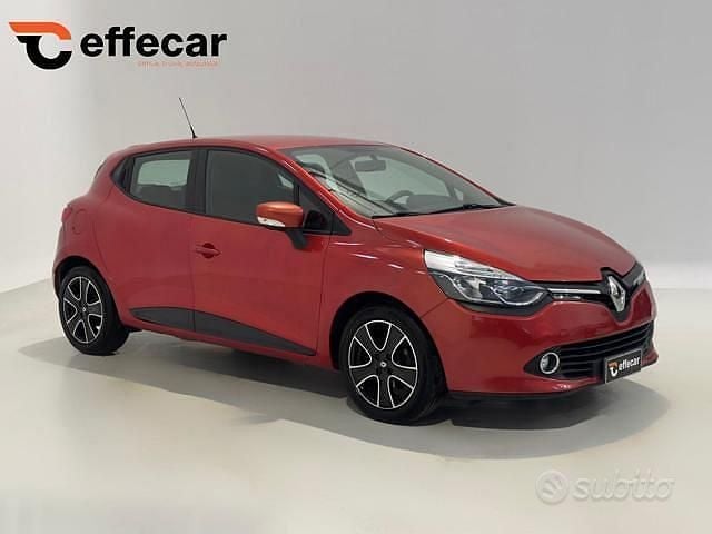 Usata Renault Clio IV 90 CV (66 kW) 2015 Rosso Berlina