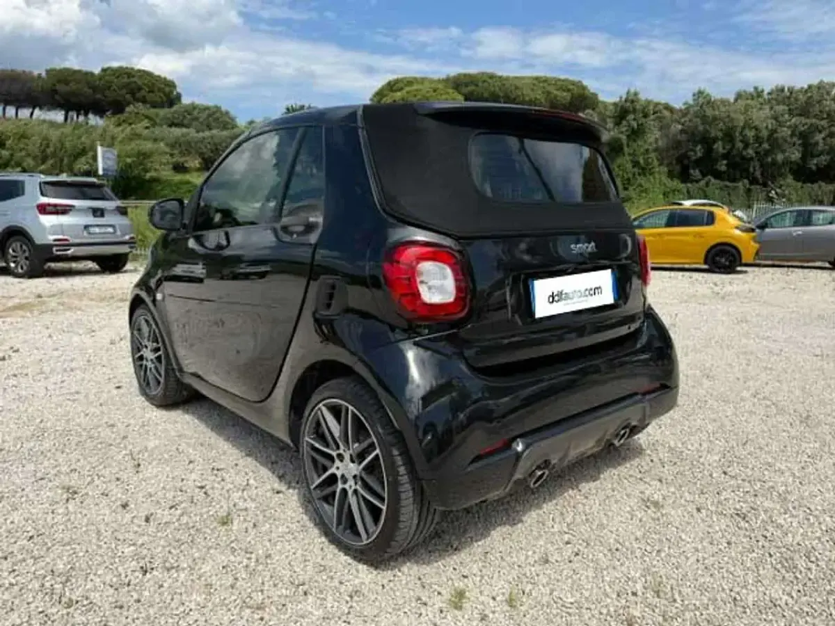 Usata Smart ForTwo Cabrio Brabus 109 CV (80 kW) 2018 Nero Cabrio