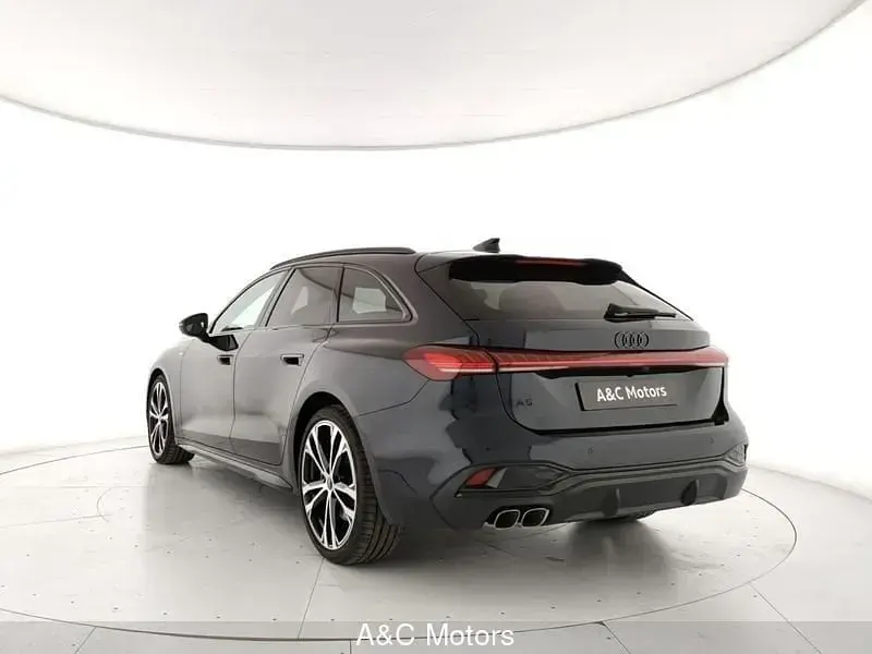 Nuova Audi A5 S-Line 252 CV (185 kW) 2026 Blu Station wagon