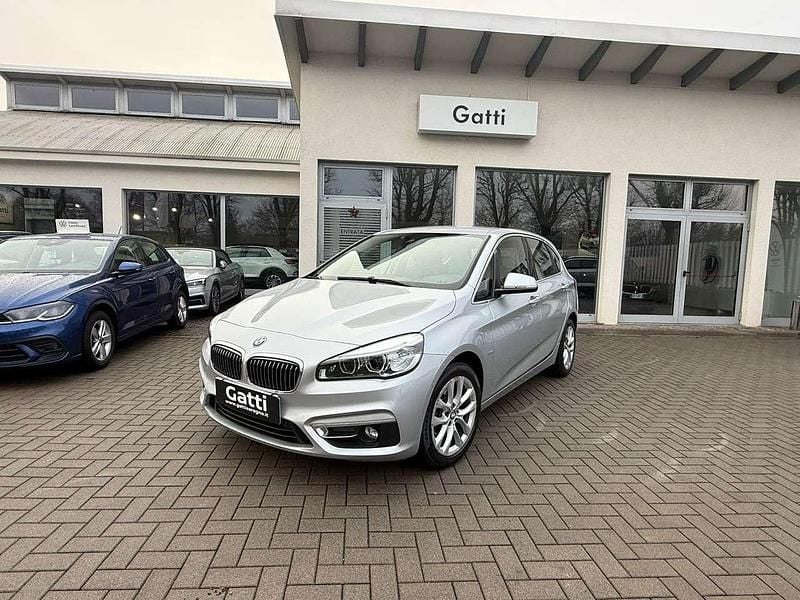 Argento Usata 2017 BMW 218 Active Tourer Luxury Line Monovolume | 14.900 € (Buon prezzo) - Immagine 1/4
