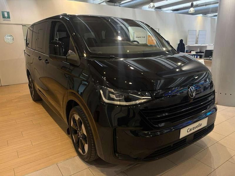 Nuova VW T7 150 CV (110 kW) 2026 Midnight black metallizzato Furgone