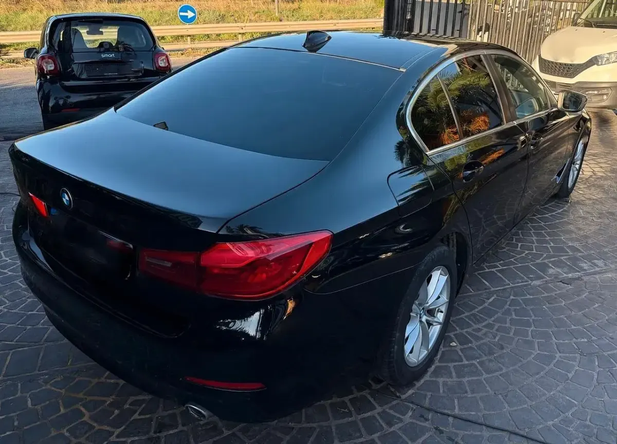 Usata BMW 520 Luxury Line 190 CV (139 kW) 2020 Nero Berlina
