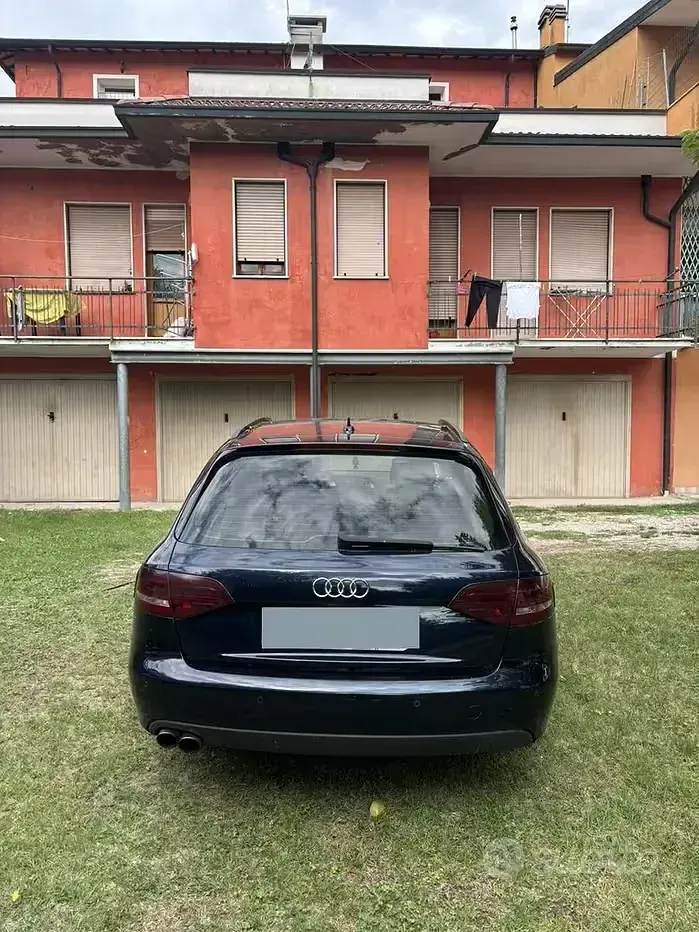 Usata Audi A4 143 CV (105 kW) 2009 Nero Station wagon