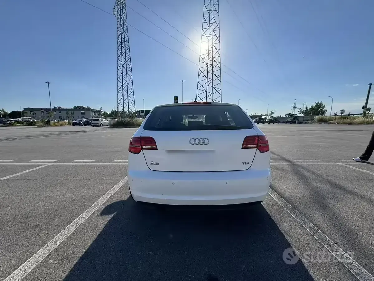 Usata Audi A3 102 CV (75 kW) 2015 Bianco Utilitaria