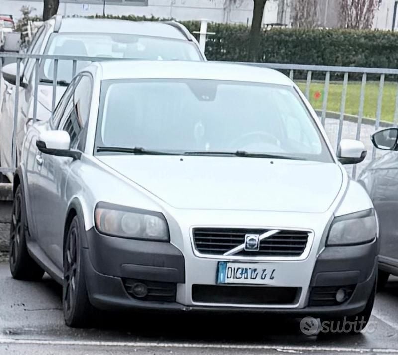 Usata Volvo C30 101 CV (74 kW) 2008 Grigio Utilitaria