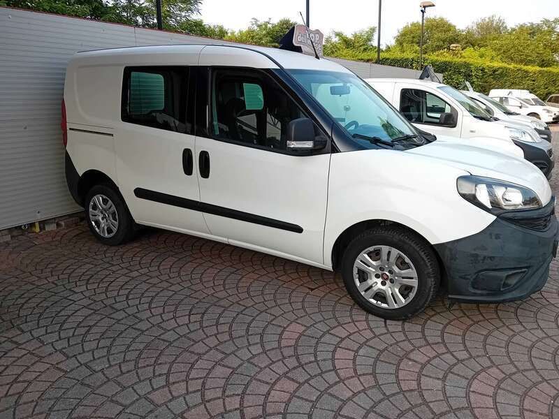 Bianco Usata 2020 Fiat Doblò Monovolume | 9700 € (Super prezzo) - Immagine 1/4
