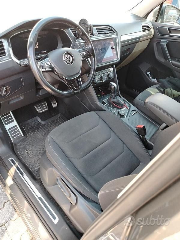 Usata VW Tiguan 193 CV (141 kW) 2017 Grigio SUV