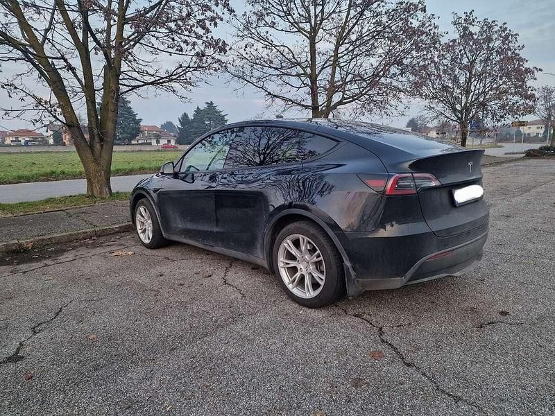Usata Tesla Model Y 152 kW (208 CV) 2023 SUV