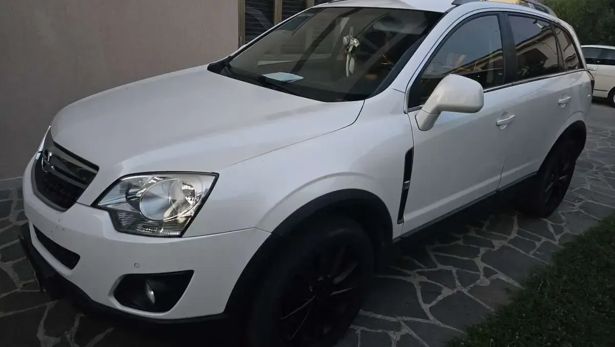 Usata Opel Antara Edition+ 163 CV (119 kW) 2013 Bianco SUV