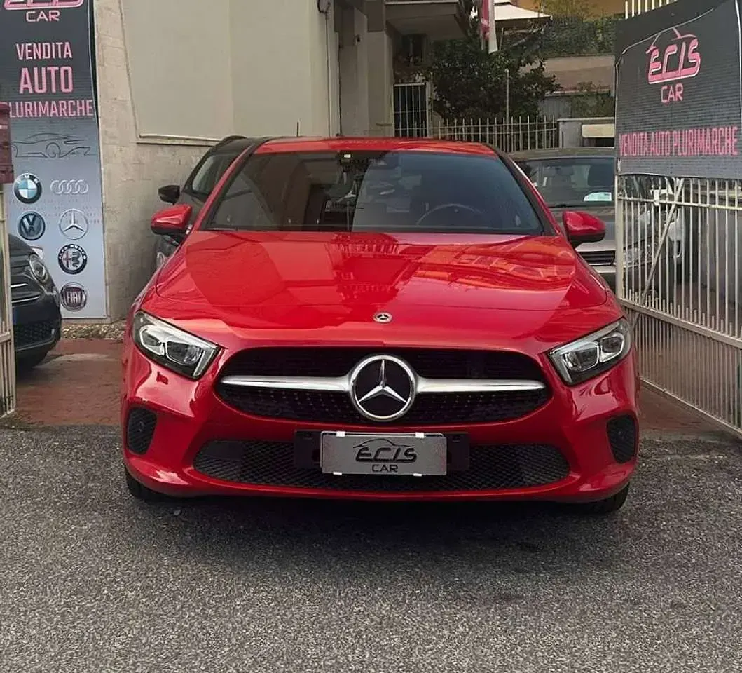 Usata Mercedes A200 163 CV (119 kW) 2018 Rosso Berlina