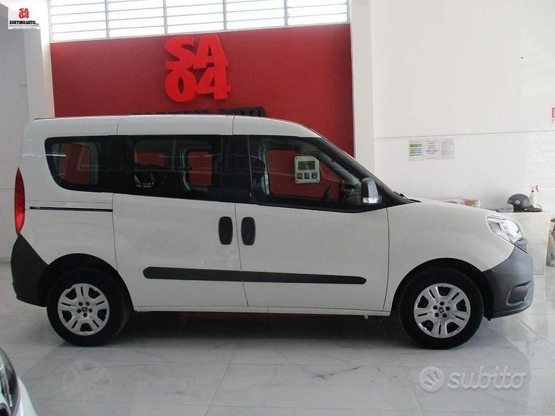 Usata Fiat Doblò 95 CV (69 kW) 2017 Bianco Monovolume
