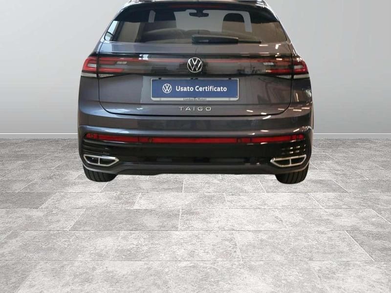 Usata VW Taigo R-line 110 CV (80 kW) 2022 Smoky grey metallizzato deep black perla SUV