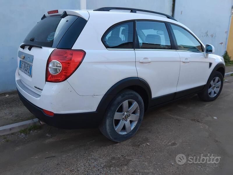 Usata Chevrolet Captiva 136 CV (100 kW) 2009 Bianco SUV