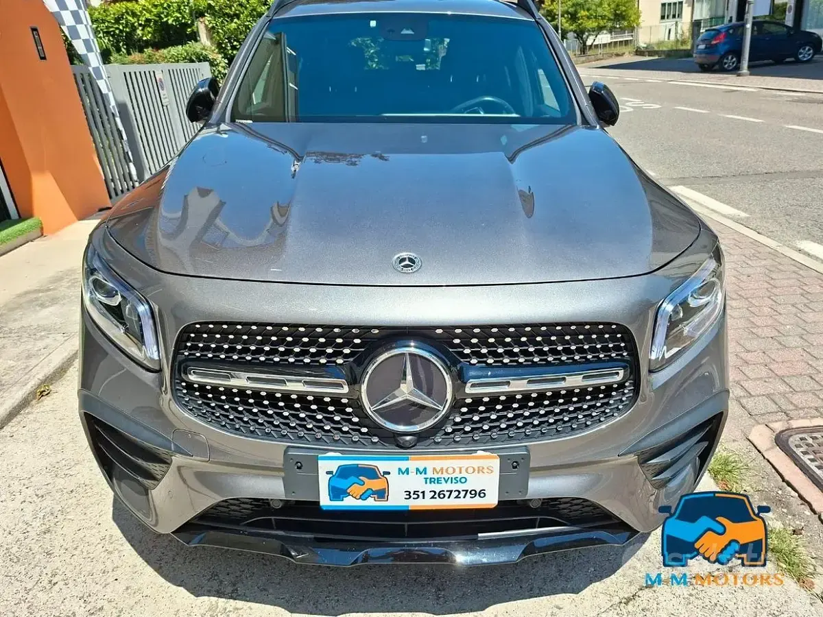 Usata Mercedes GLB180 Premium 116 CV (85 kW) 2022 Grigio SUV