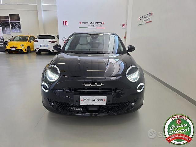 Usata Fiat 600 La Prima 101 CV (74 kW) 2025 Nero SUV