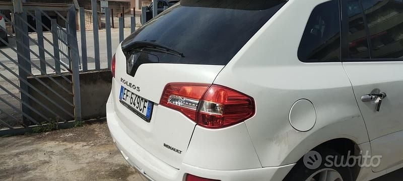 Käytetty Renault Koleos 150 HP (110 kW) 2011 Valkoinen Katumaasturi