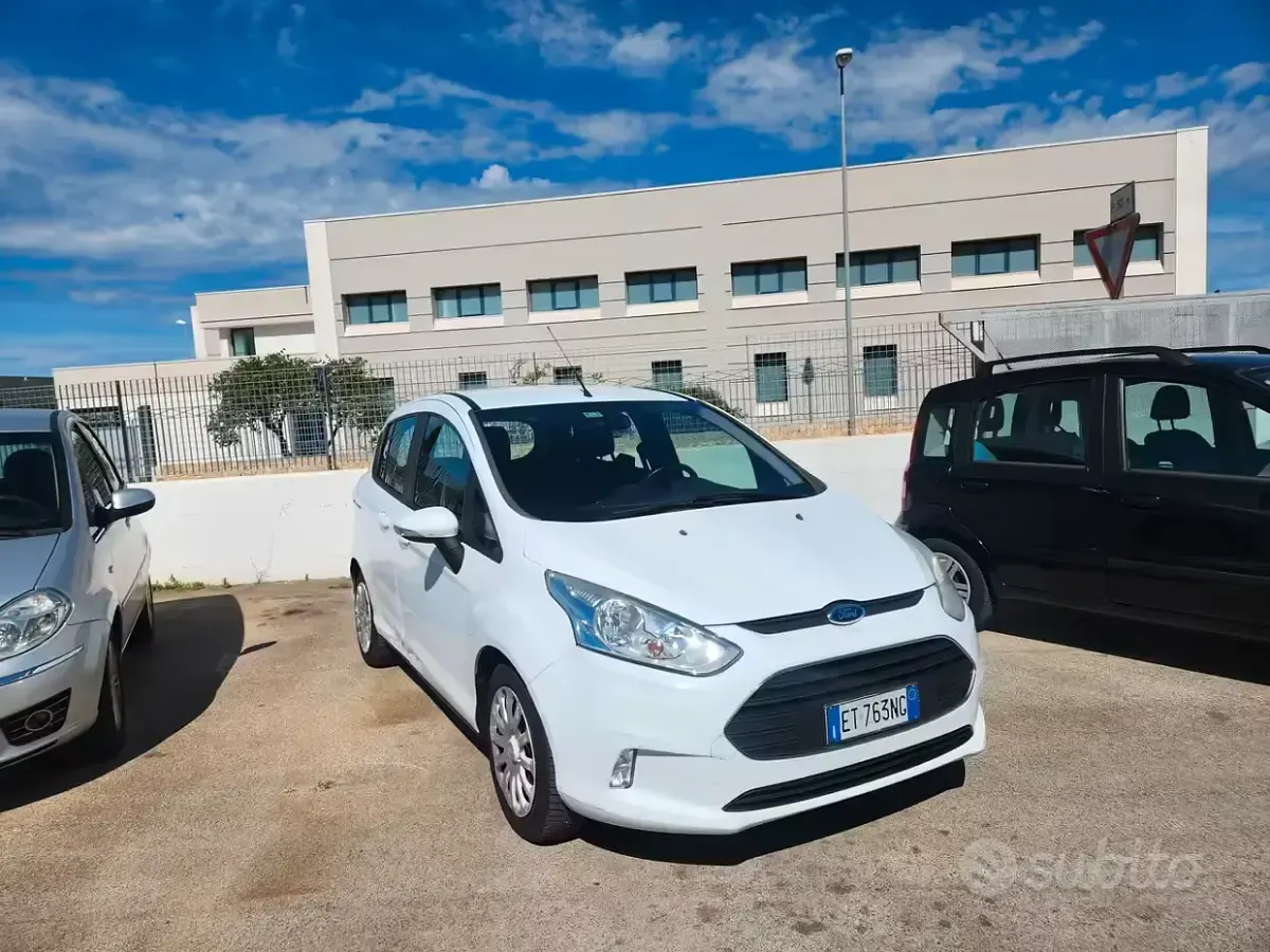 Usata Ford B-MAX Titanium 75 CV (55 kW) 2014 Bianco Monovolume