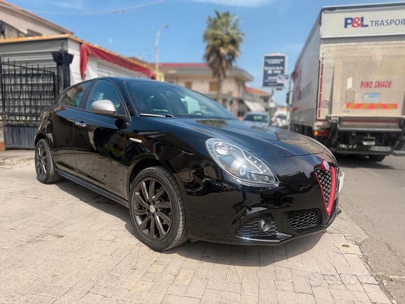 Usata Alfa Romeo Giulietta Distinctive 120 CV (88 kW) 2013 Nero Utilitaria