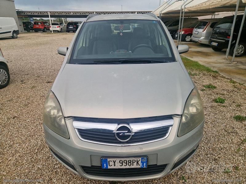 Usata Opel Zafira Cosmo 120 CV (88 kW) 2006 Grigio Monovolume