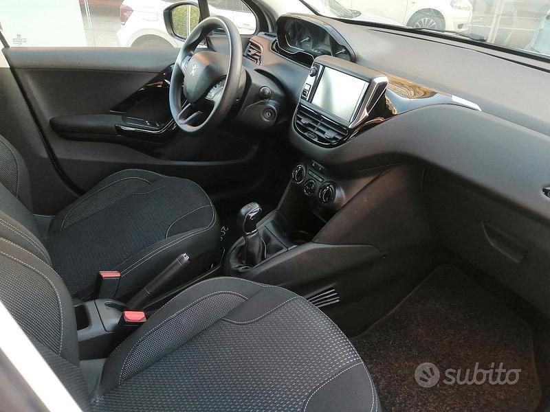 Usata Peugeot 208 Sport 75 CV (55 kW) 2016 Bianco Utilitaria