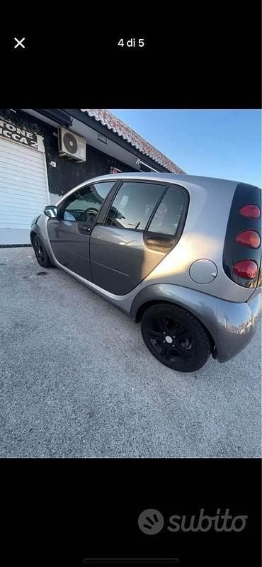 Usata Smart ForFour 68 CV (50 kW) 2005 Grigio Utilitaria