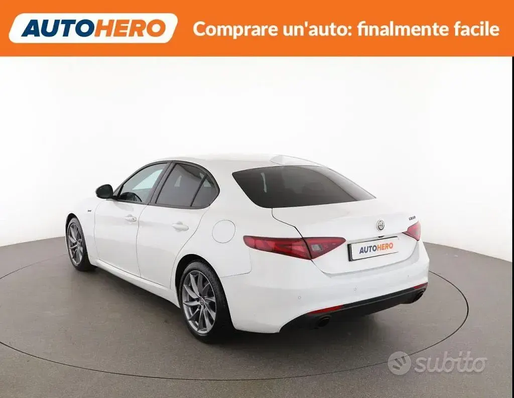 Begagnad Alfa Romeo Giulia Sprint 160 HK (117 kW) 2021 Vit Sedan