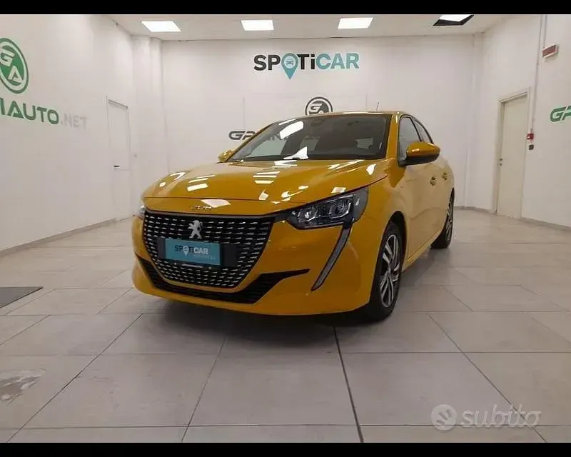 Usata Peugeot 208 Allure 101 CV (74 kW) 2021 Giallo Utilitaria