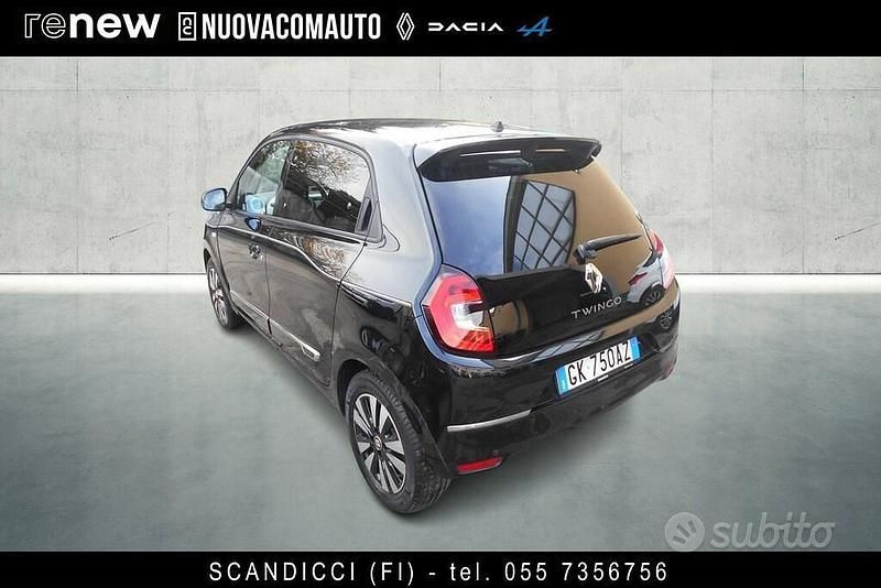 Usado Renault Twingo Techno 60 kW (82 HP) 2022 Preto Citadino
