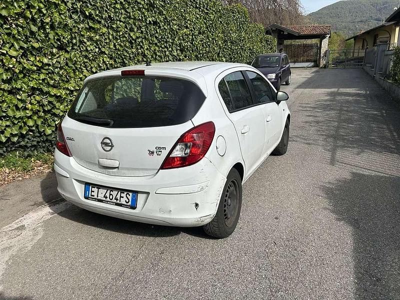 Usata Opel Corsa 75 CV (55 kW) 2013 Utilitaria