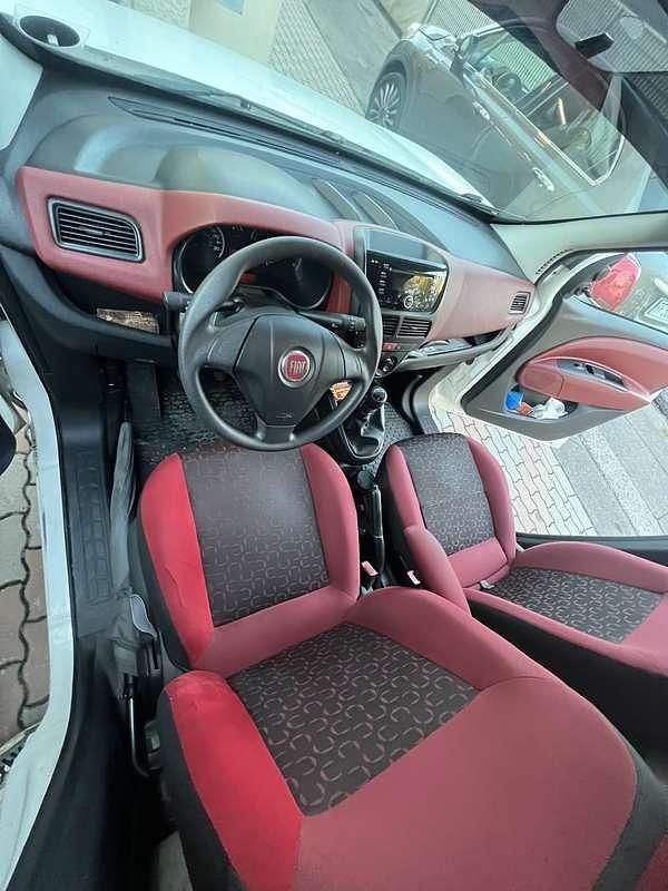 Usata Fiat Doblò Dynamic 120 CV (88 kW) 2011 Monovolume