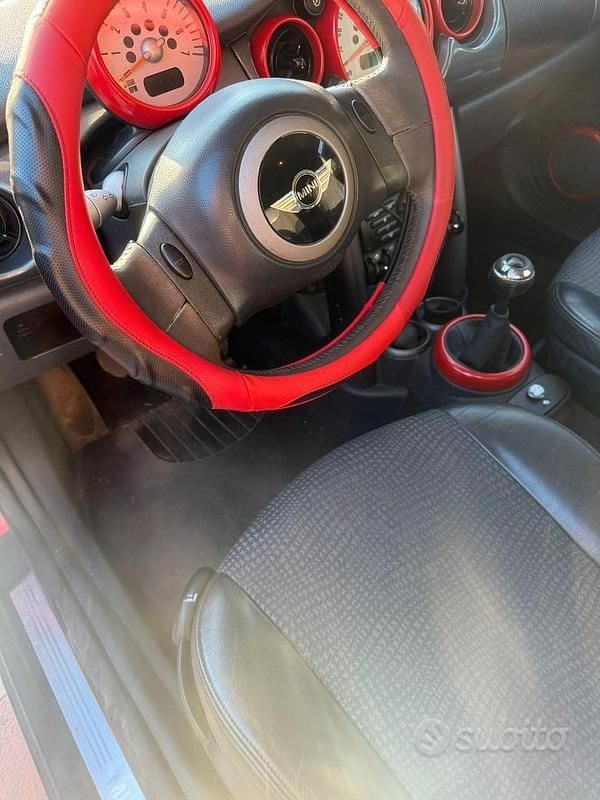 Usata Mini One D 75 CV (55 kW) 2004 Rosso Utilitaria