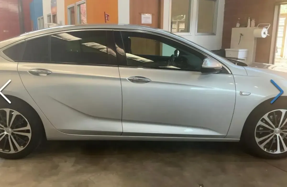 Usata Opel Insignia Innovation 170 CV (125 kW) 2018 Argento Berlina