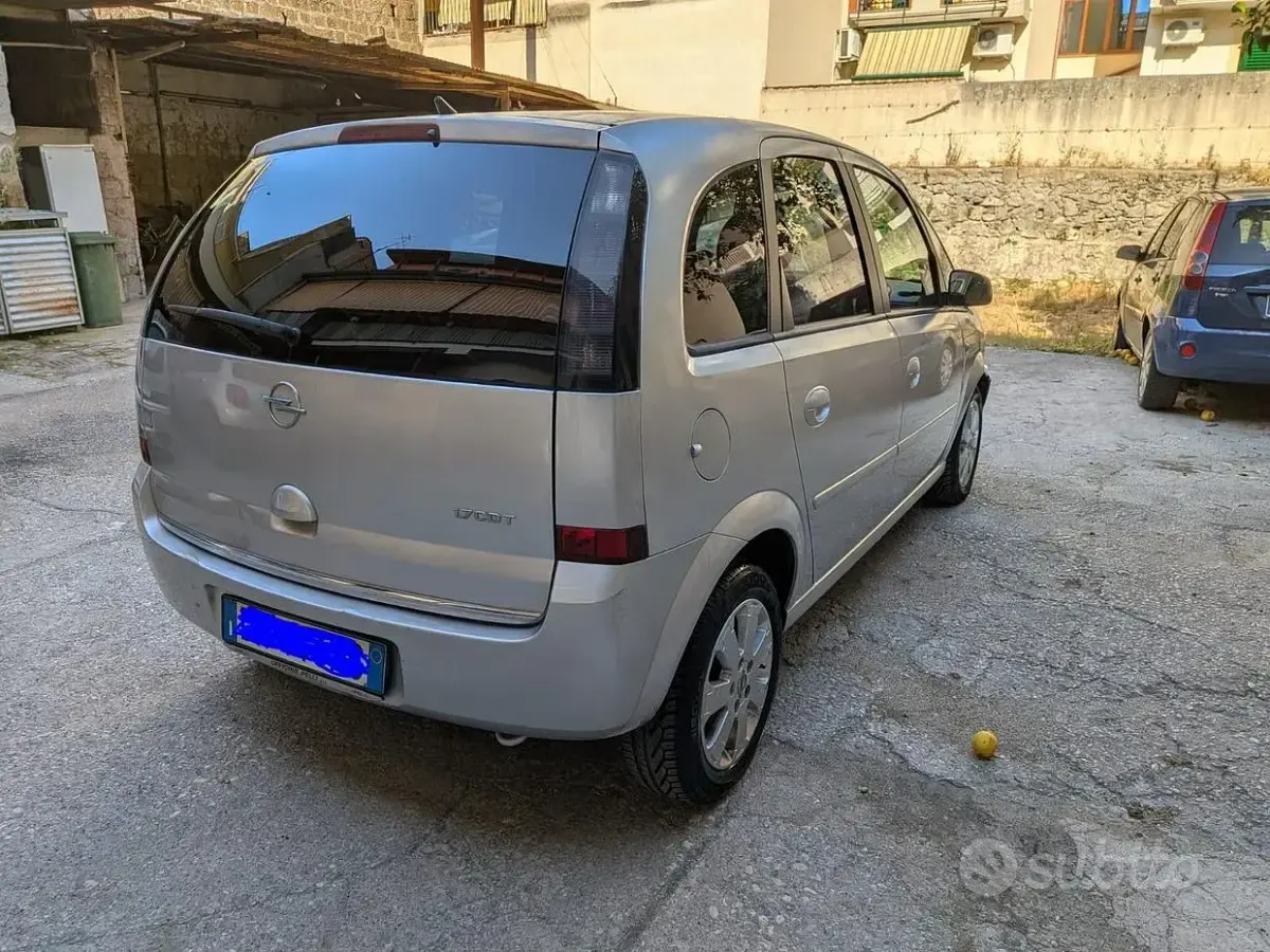 Usata Opel Meriva 101 CV (74 kW) 2007 Grigio Monovolume