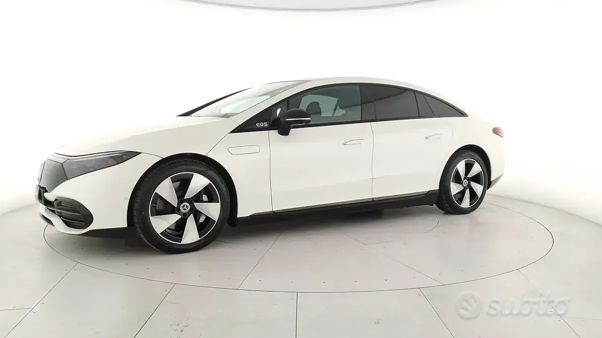 Usata Mercedes EQS350 Luxury 260 kW (354 CV) 2022 Bianco Utilitaria