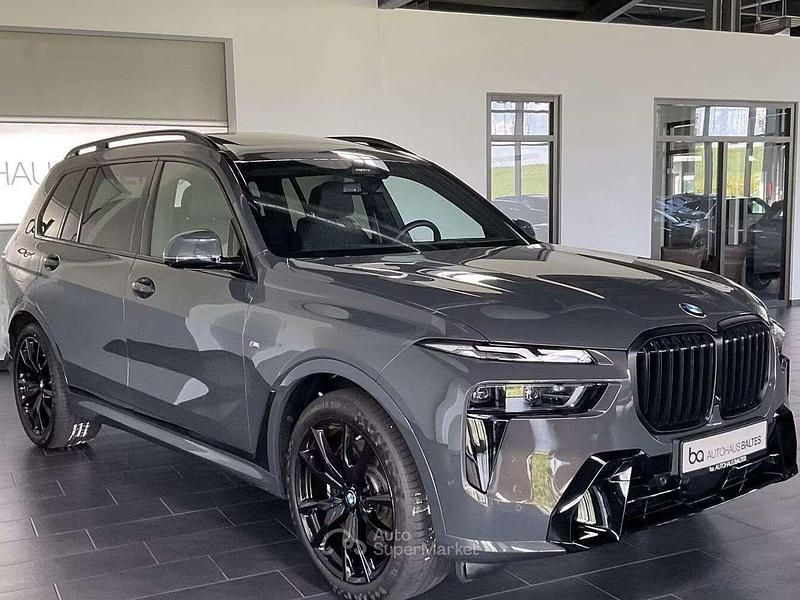 Usata BMW X7 M Sport 352 CV (258 kW) 2024 Dravitgrau met. SUV