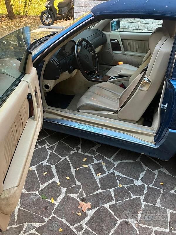 Blu/azzurro Usata 1995 Mercedes SL320 Cabrio | 23.000 € - Immagine 1/4