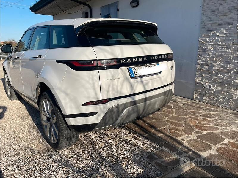 Usata Land Rover Range Rover evoque 200 CV (147 kW) 2022 Bianco SUV