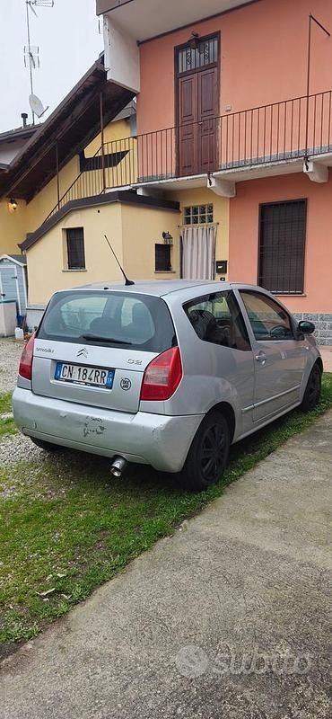 Usata Citroën C2 73 CV (53 kW) 2004 Grigio Utilitaria